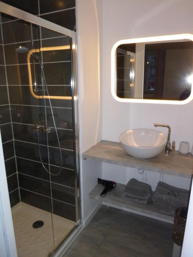 Le Bouddha Besse Bed & Breakfast Bagian luar foto