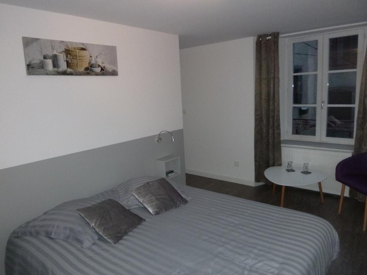 Le Bouddha Besse Bed & Breakfast Bagian luar foto