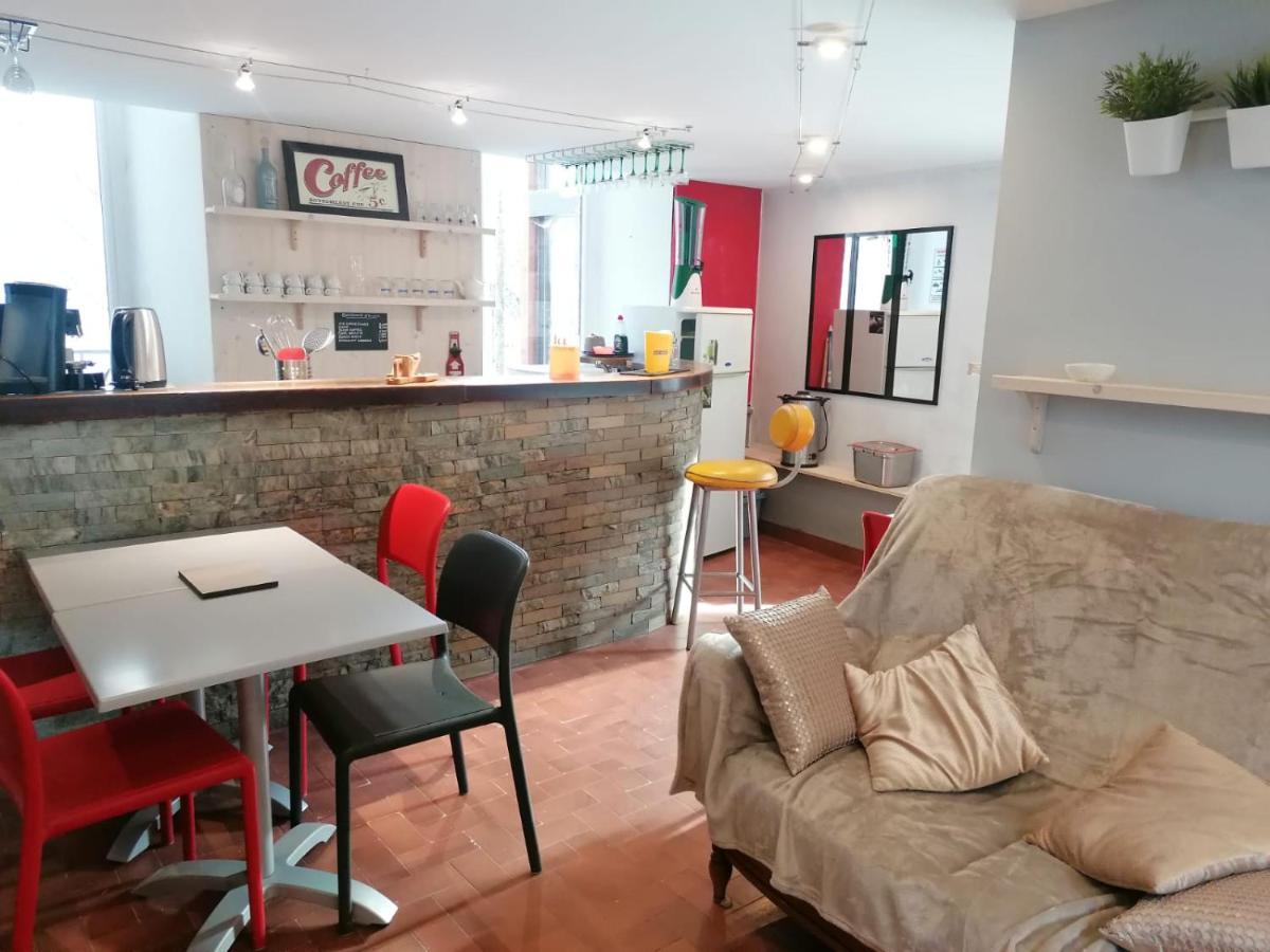 Le Bouddha Besse Bed & Breakfast Bagian luar foto