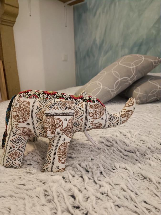 Le Bouddha Besse Bed & Breakfast Bagian luar foto